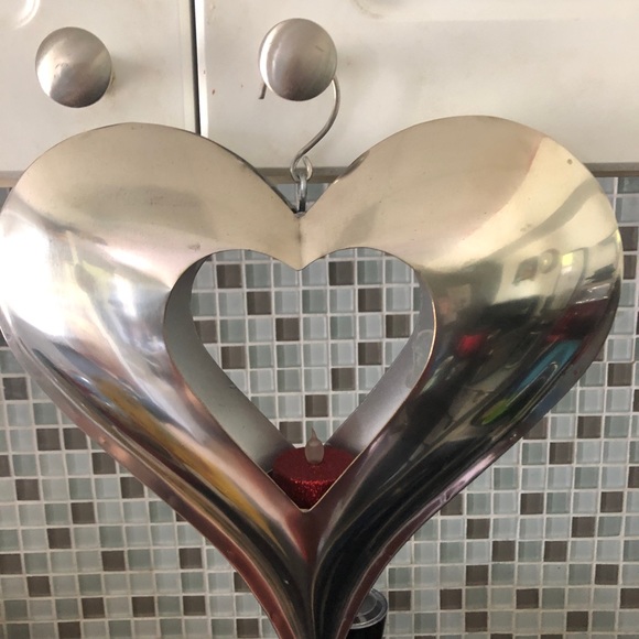 Silver heart battery candle holder - Picture 1 of 3